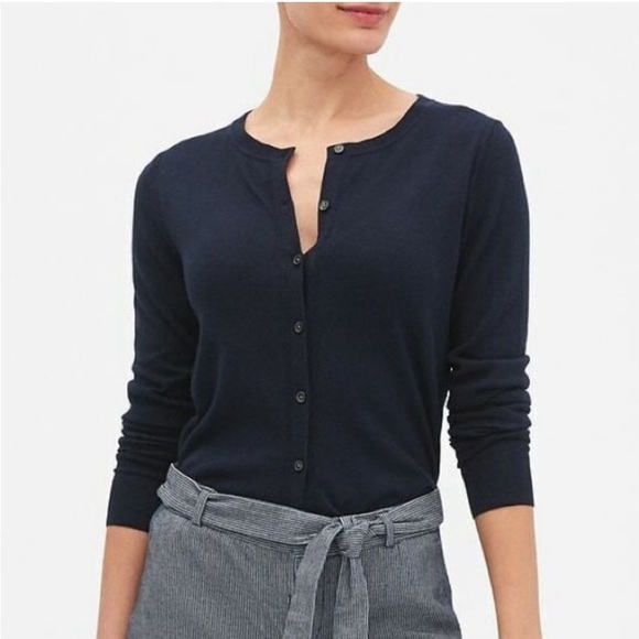 Banana Republic Magenta Premium Luxe Yarn Button Down Sweater Cardigan - Picture 5 of 5